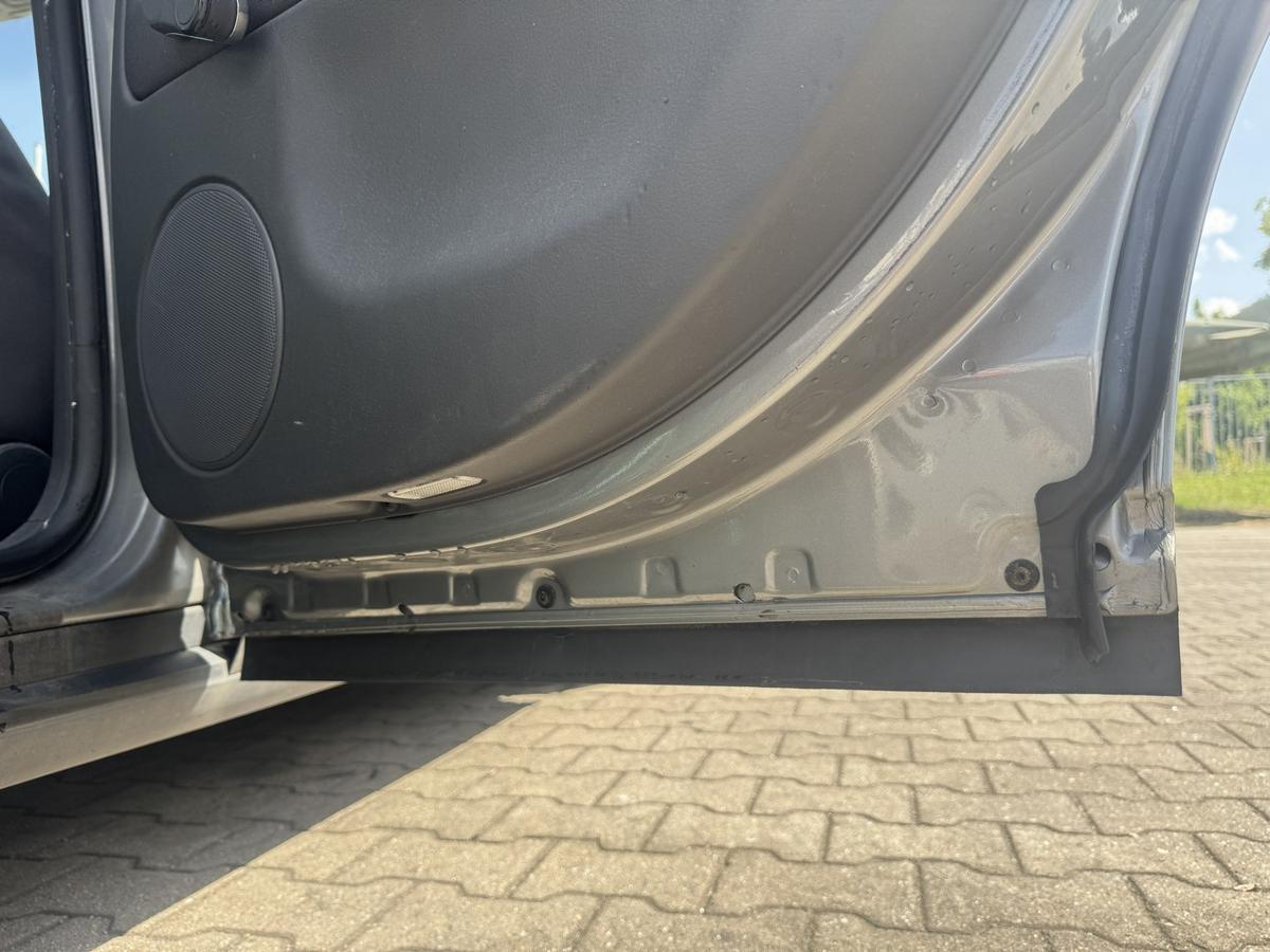 VW Passat 3BG original T&uuml;r hinten rechts Kombi/Variant LD7W Urban Grey Metallic Rohbau Bj.2004